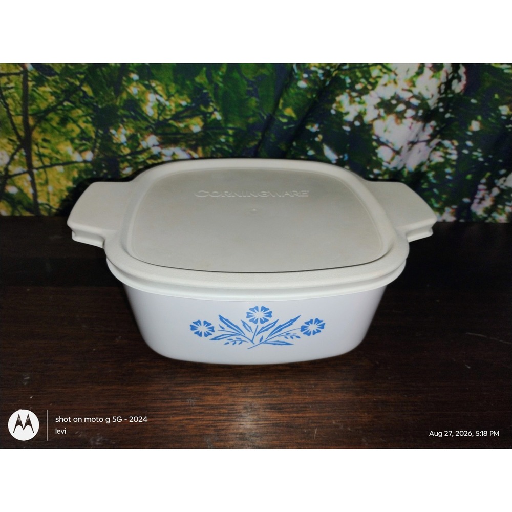Blue Cornflower Corning Ware 1 3/4 Qt # P-1 3/4-B Casserole/ Plastic Lid Perfect - Picture 2 of 6